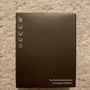 Becca The One Perfecting Brush